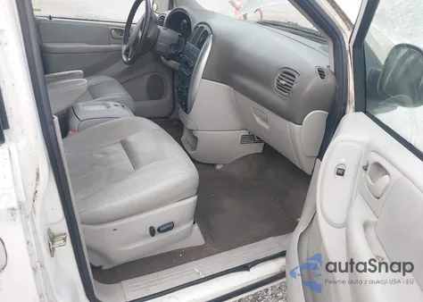 2005 Chrysler Town & Country Touring z USA, uszkodzony, nr VIN 2C4GP54L05R217489